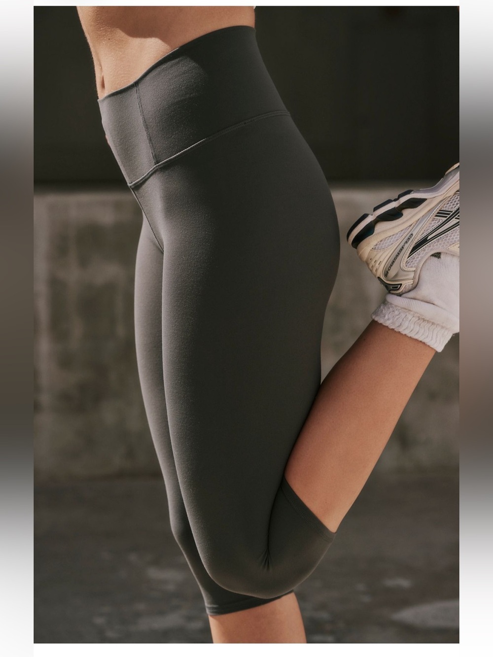 {NWT} Free People Movement No-better Capri Leggings

High-Waist Black